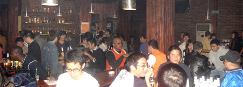 桂林翡翠酒吧，橘红服饰派对（09年11月6日）