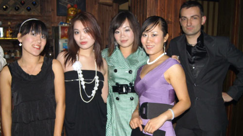 Hollywood Party, Feitz, Guilin, November 27, 2009